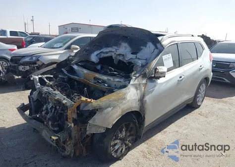 2018 Nissan Rogue Sv z USA, uszkodzony, nr VIN 5N1AT2MT3JC787985